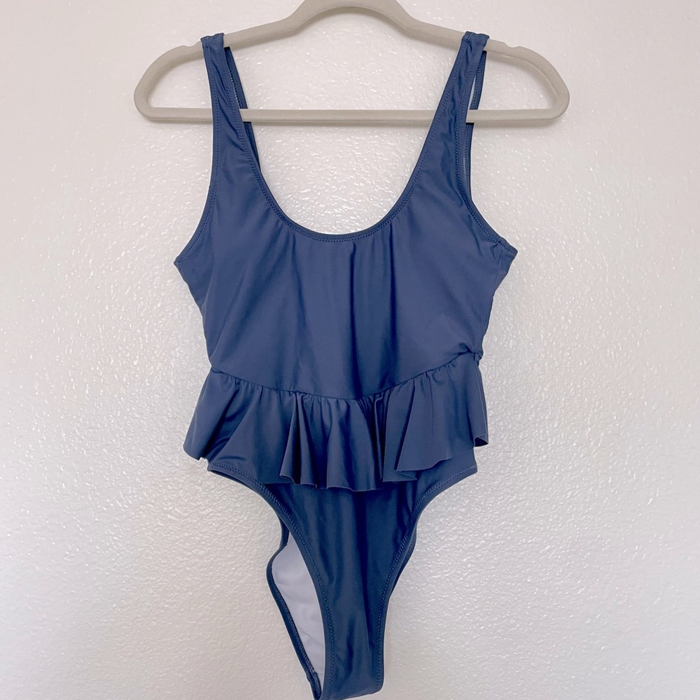 LIKE NEW Cupshe One-Piece Swimsuit, Small